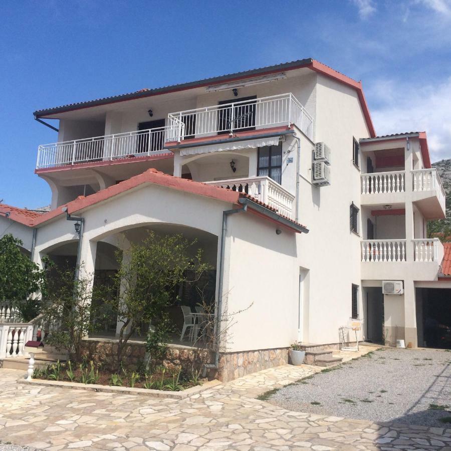 Apartments Villa Jusup Стариград-Пакленица Экстерьер фото